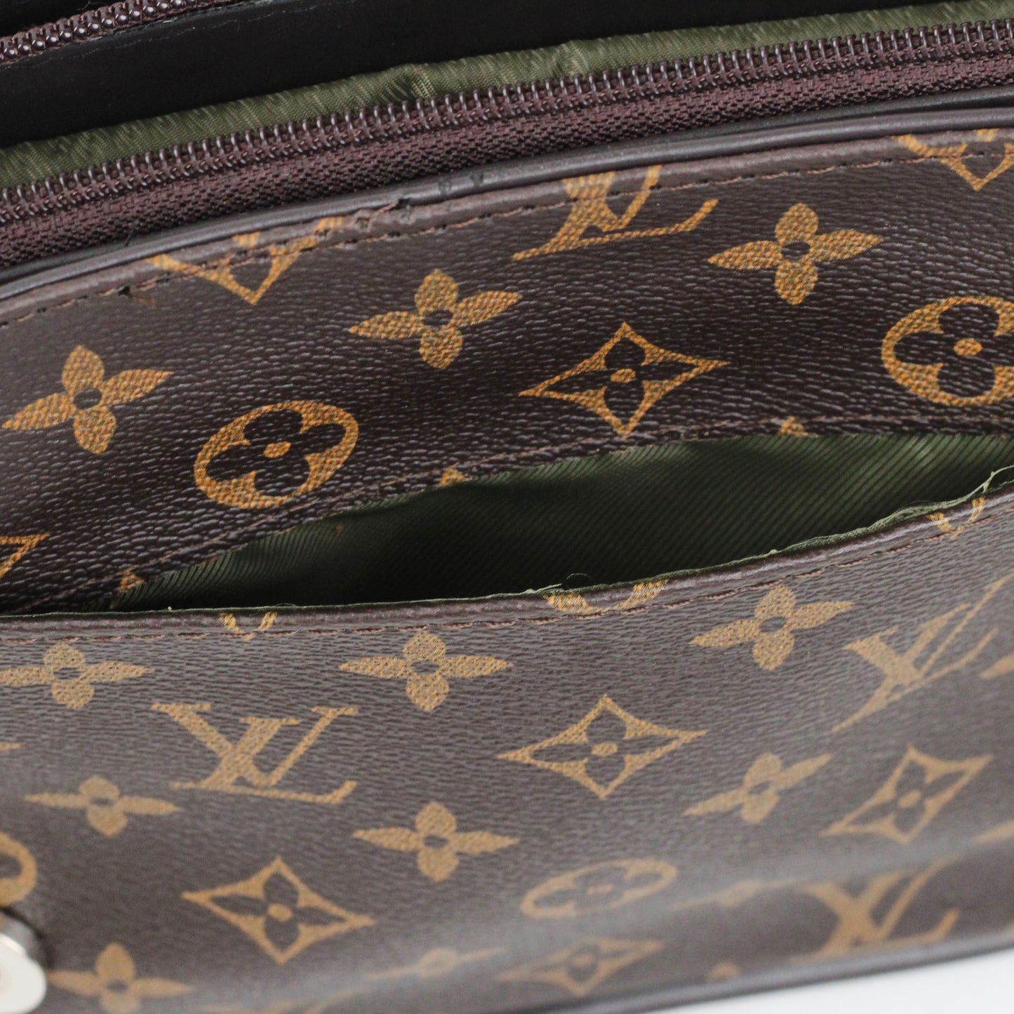 SAC HOM YZ 06