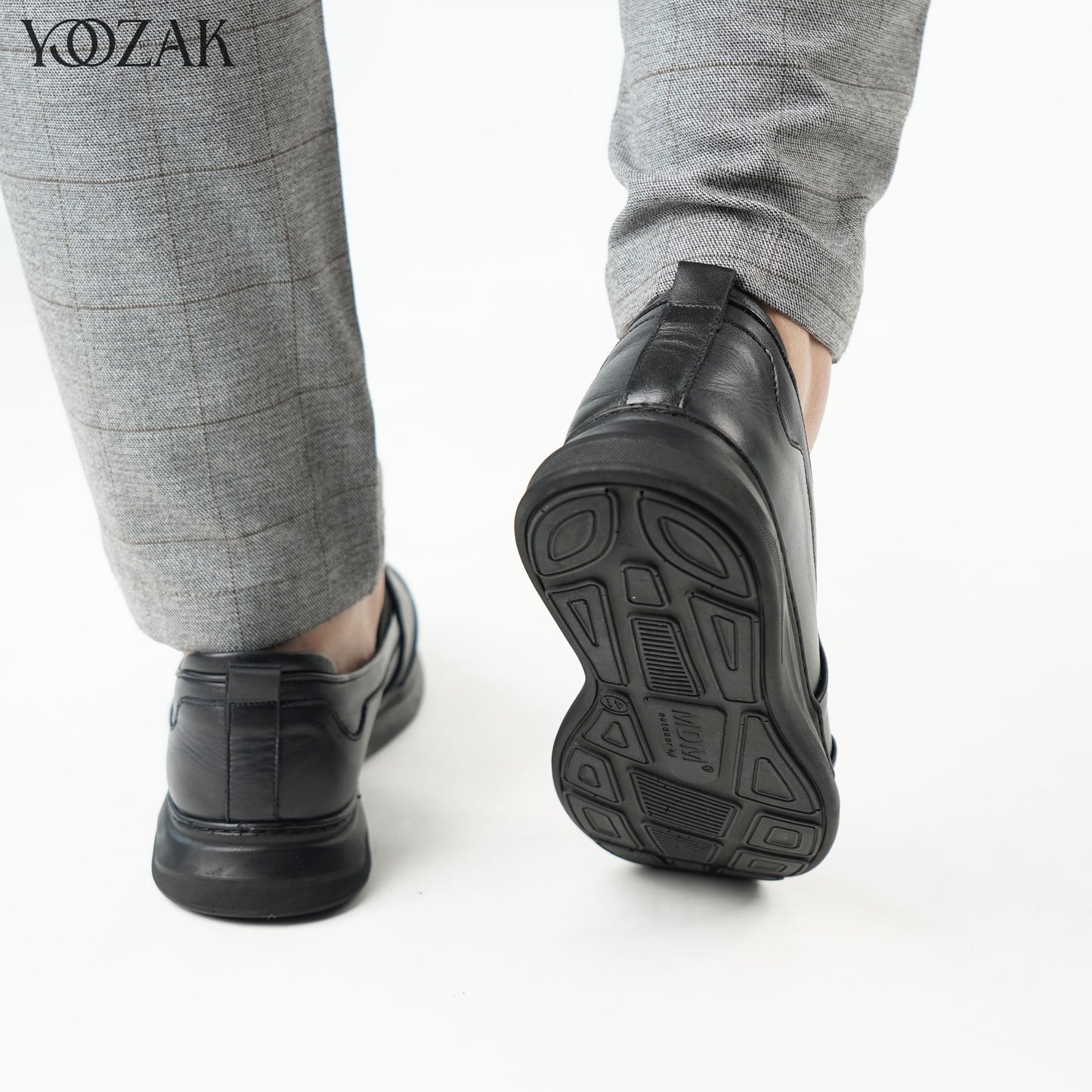 CHAUSS HOM YZ 675